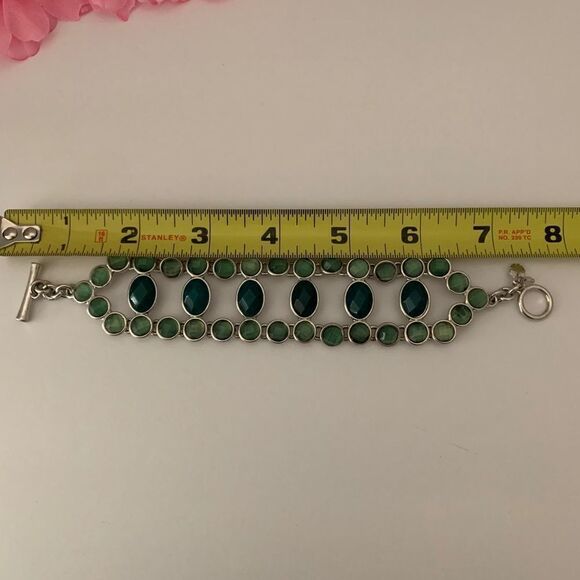 Women’s silver and green stone bracelet - Picture 6 of 6
